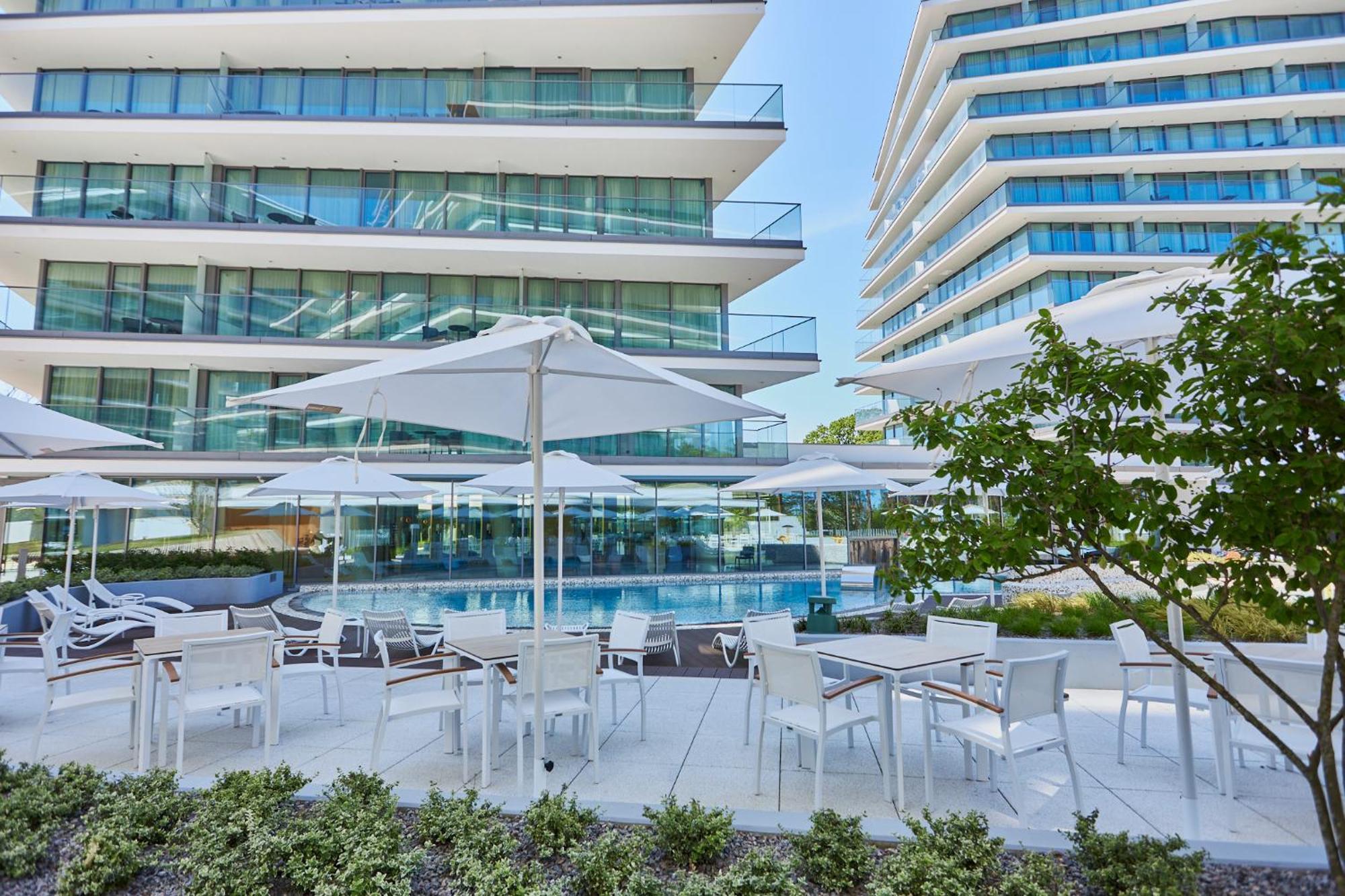 Wave Beachfront Family Apartment Miedzyzdroje Extérieur photo