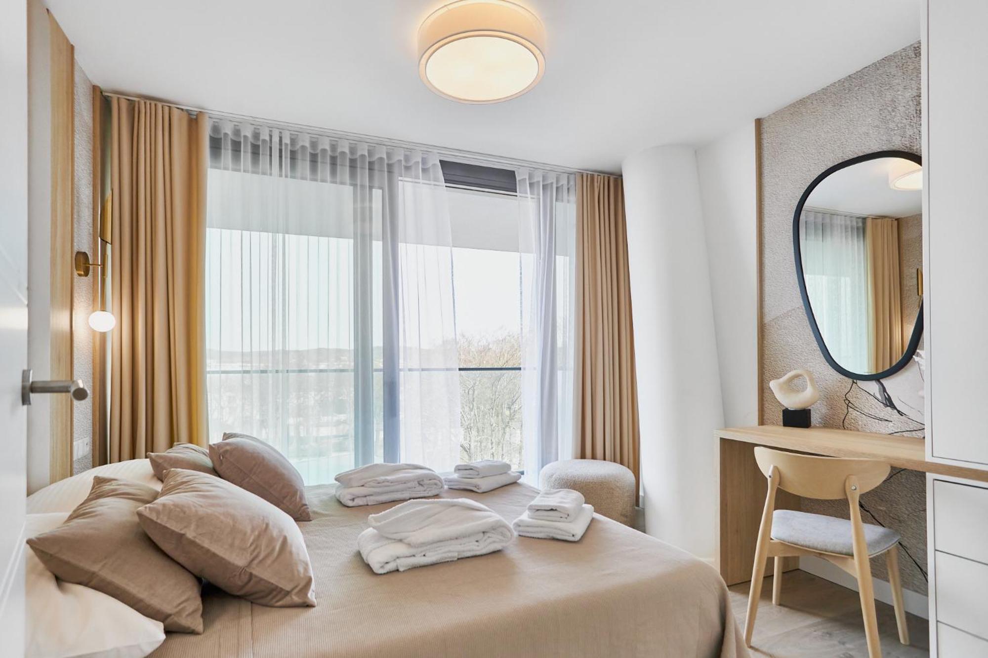 Wave Beachfront Family Apartment Miedzyzdroje Extérieur photo